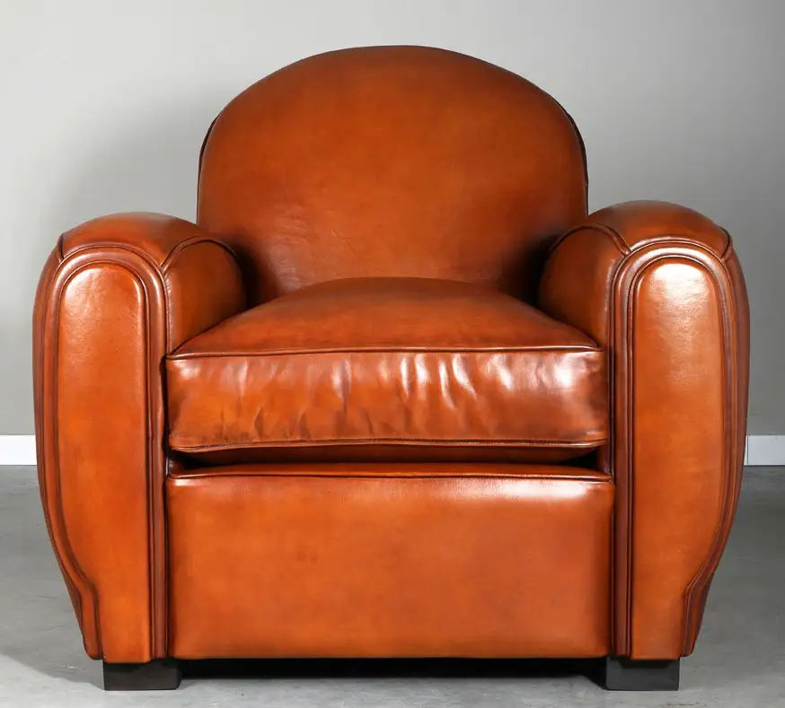 Fauteuil Club en cuir vu de face